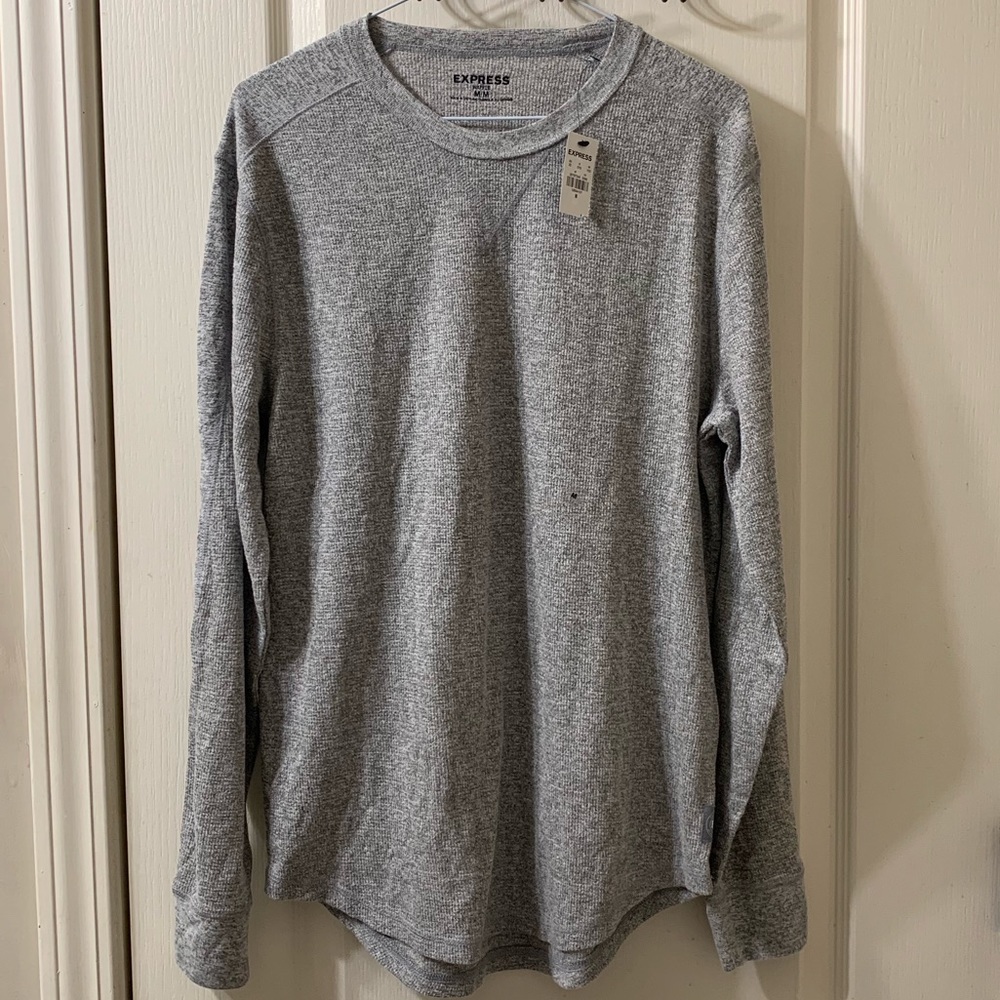 ❗️SOLD❗️Express long sleeve tee
